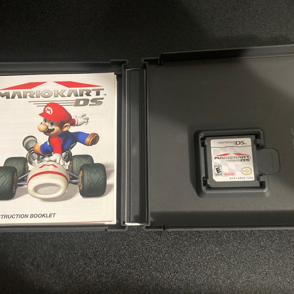 Dsi with case and 4 games - Picture 10 of 15